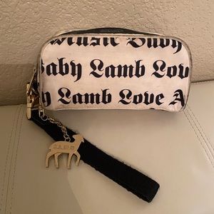 L.a.m.b. Gwen stefani lesportsac wristlet wallet
